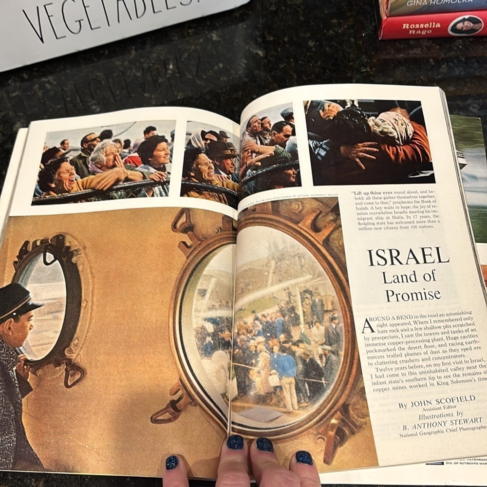 Vintage March 1965 National Geographic Magazine - Picture 3 of 17